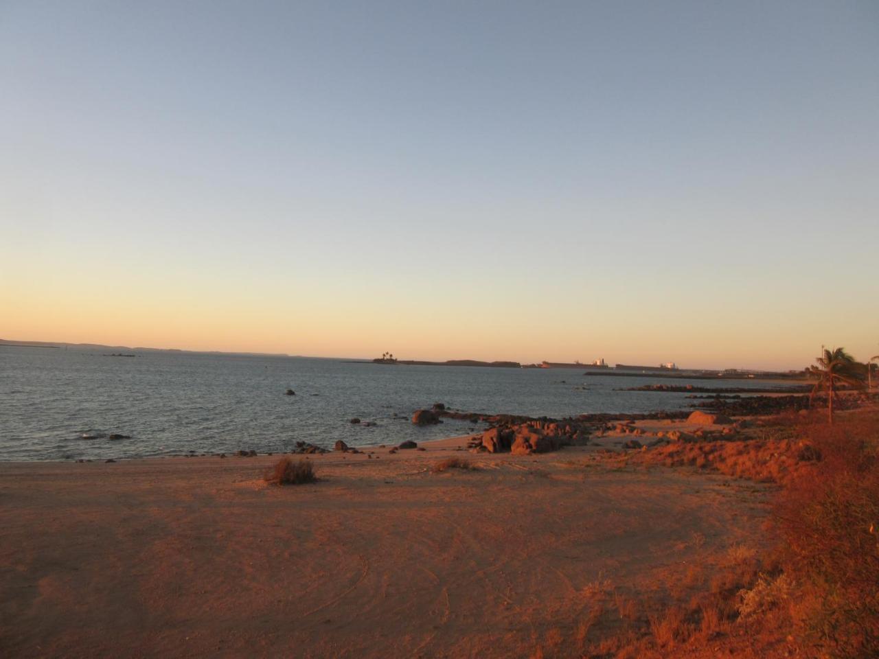 Dampier Mermaid Hotel Karratha Ngoại thất bức ảnh